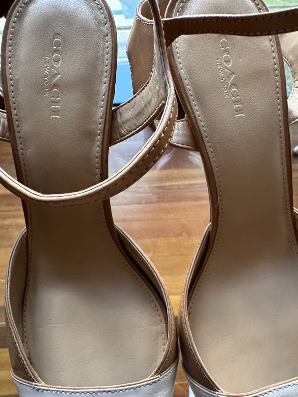 Coach White and Tan Pointed Toe Slingback Mule - Picture 7 of 8